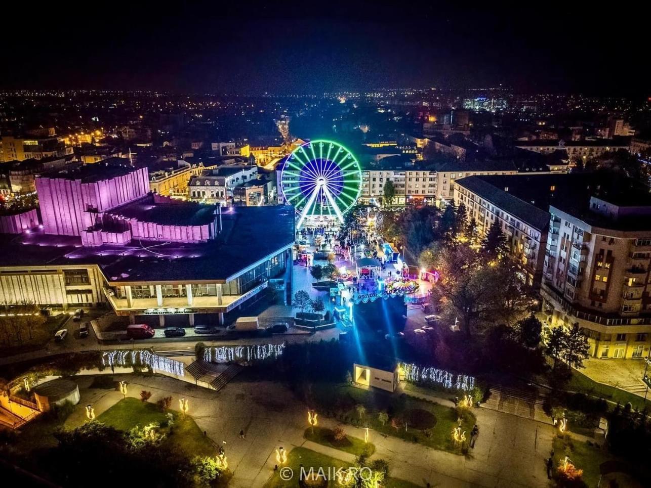 1 Mai - Luxury Park Apartments - Self Check-In - Private Parking - 2 Craiova Bagian luar foto